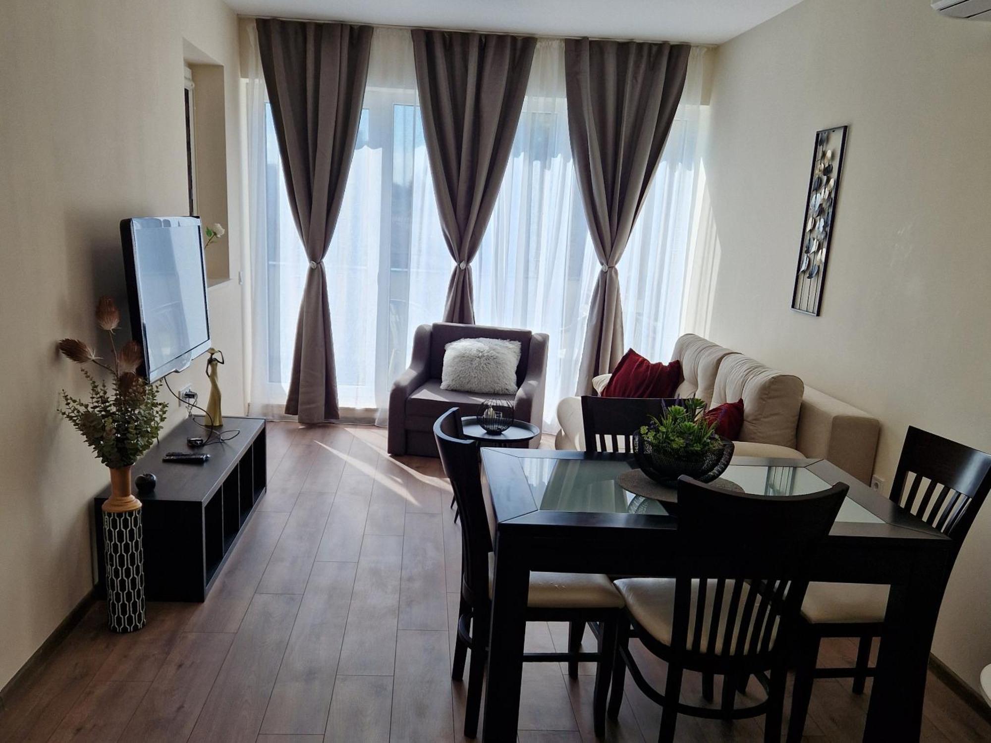 Papaya Apartments Варна Екстер'єр фото